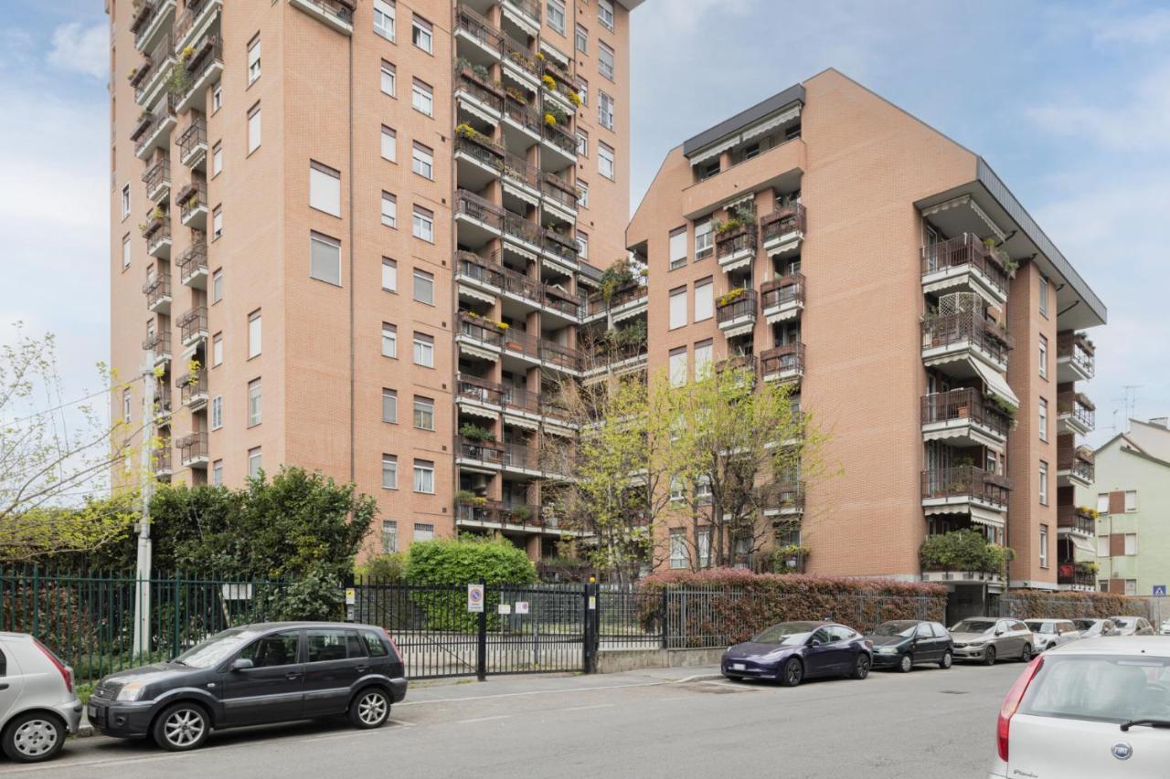 Easylife - Accogliente Dimora Con Balcone Apartment Milan Exterior photo